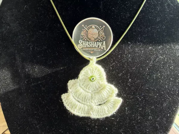 🤍🧿 Akita’s White Rose Oya Necklace